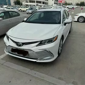 Toyota Camry 2020