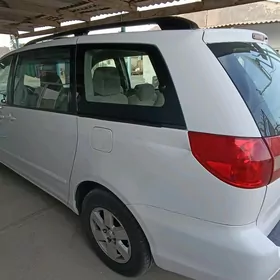 Toyota Sienna 2008