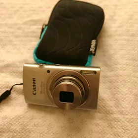 Fotoaparat Canon ELPH 180