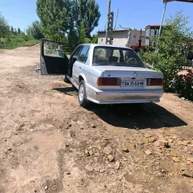 BMW 320 1988