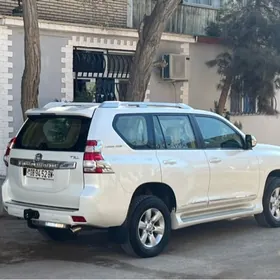 Toyota Land Cruiser Prado 2015