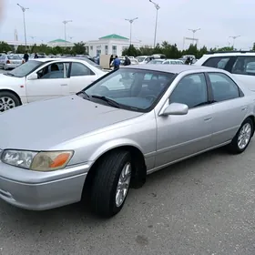 Toyota Camry 2000