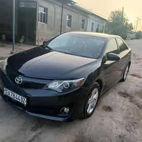 Toyota Camry 2013
