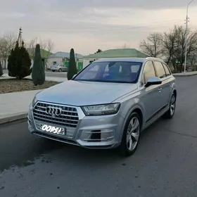 Audi Q7 2016
