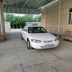 Toyota Camry 1999