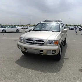 Nissan Pathfinder 2000