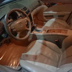 Mercedes-Benz E350 2009