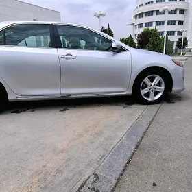Toyota Camry 2013
