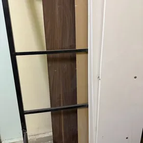 Кровать