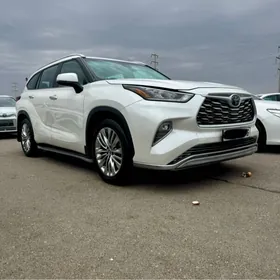 Toyota Highlander 2020
