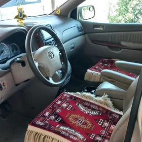 Toyota Sienna 2004