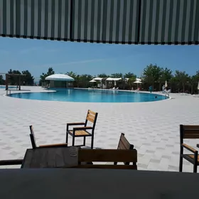 Hazar otel letni bar