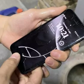 iPhone 8