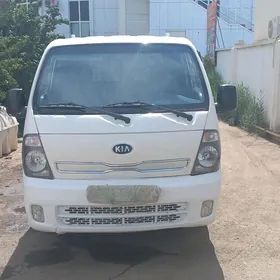 Kia Bongo 2013