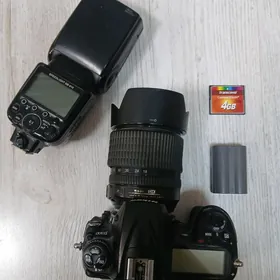 Nikon D300 + Nikon SB-910