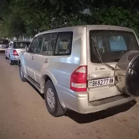 Mitsubishi Pajero 2005