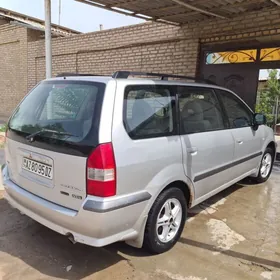 Mitsubishi Chariot 2002