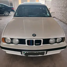 BMW 525 1989