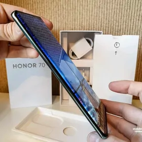 HONOR 70