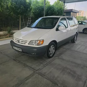 Toyota Sienna 2002