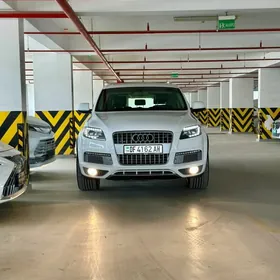 Audi Q7 2012