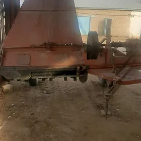 MTZ T-28 2005