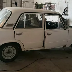 lada 2104
