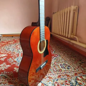 Gyssagly satlyk gitara