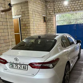 Toyota Camry 2023