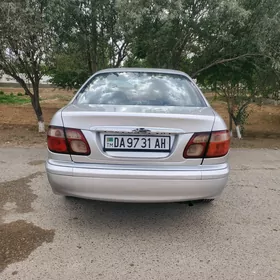 Nissan Sunny 2002