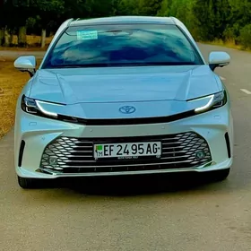 Toyota Camry 2024