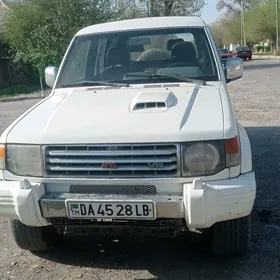 Mitsubishi Pajero 1993