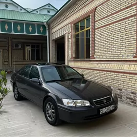 Toyota Camry 2000