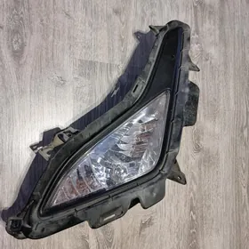 Левый подфарник на Elantra 14