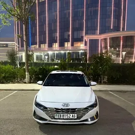 Hyundai Elantra 2021