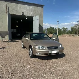 Toyota Camry 2000