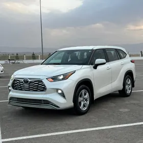 Toyota Highlander 2021