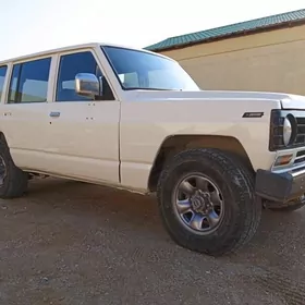 Nissan Patrol 1993