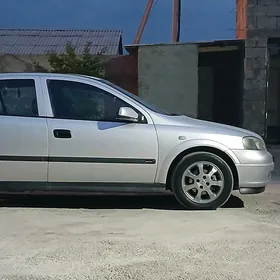 Opel Astra 2004