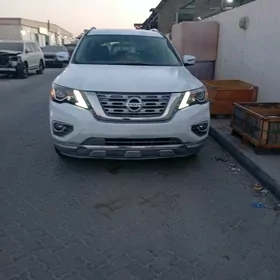 Nissan Pathfinder 2020