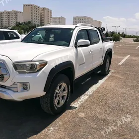 Toyota Tacoma 2018