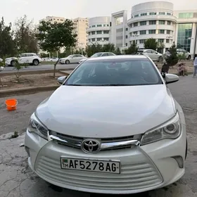 Toyota Camry 2017