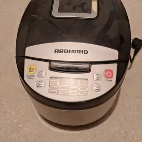 Мультиварка REDMOND