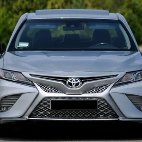 Toyota Camry 2018