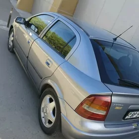 Opel Astra 2003