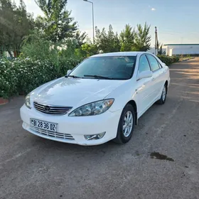 Toyota Camry 2004