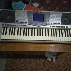 Ýamaha psr 2000