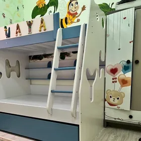 детская кроватка