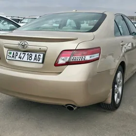 Toyota Camry 2011