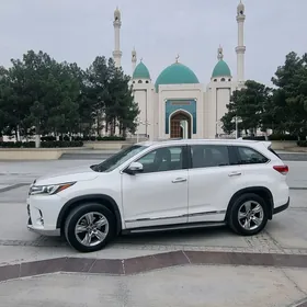 Toyota Highlander 2016